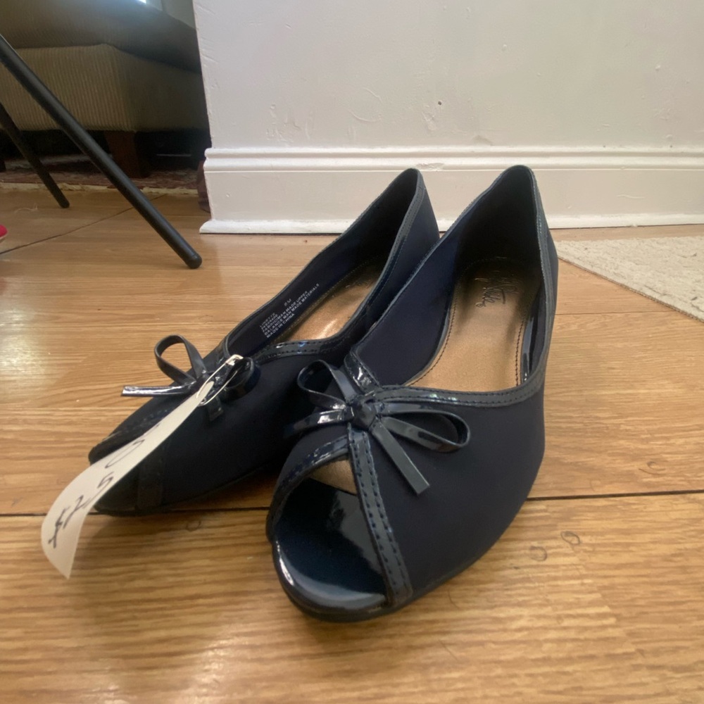Elegant Navy Peep-Toe Flats
